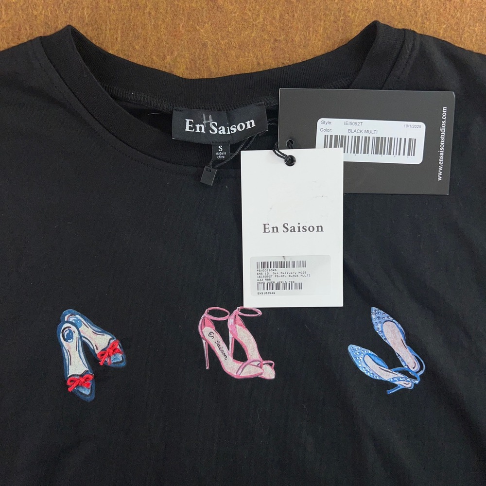 En Saison Womens Small Black Head Over Heels Embroidered T-Shirt NWT - Picture 2 of 13